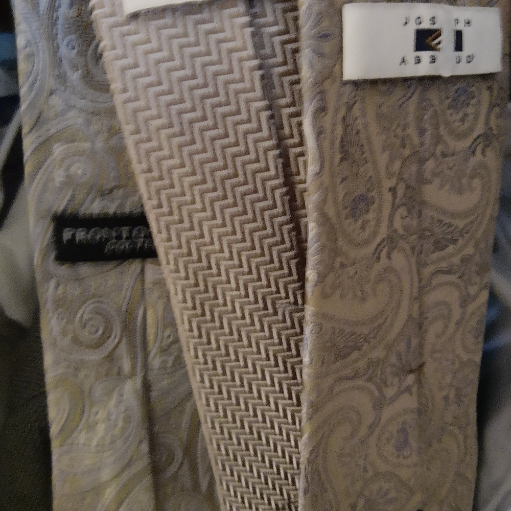 Silk Ties Barely Wore - image 3